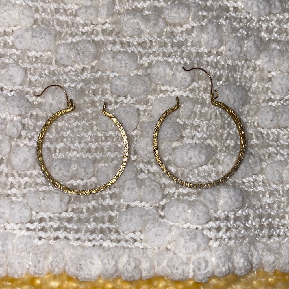 GOLD HOOPS